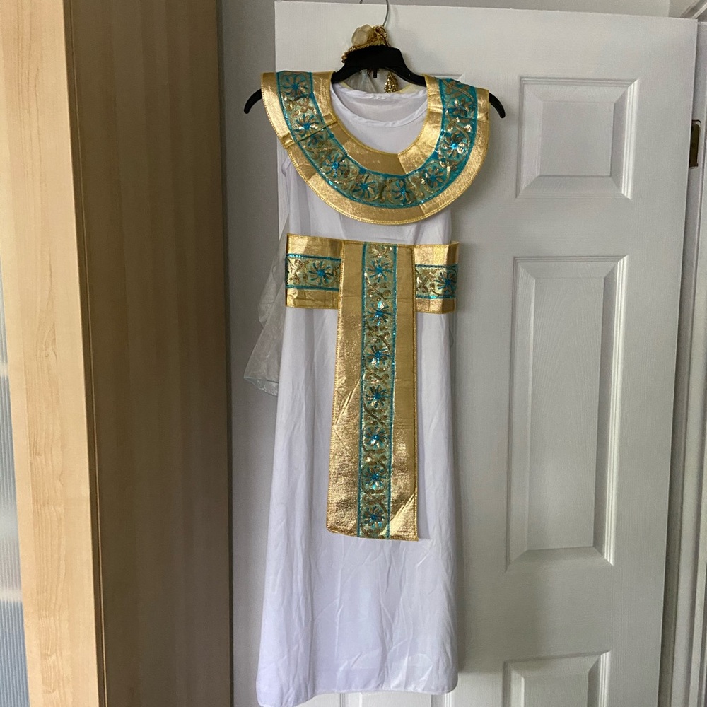 Girls size 7/8 Egyptian dress